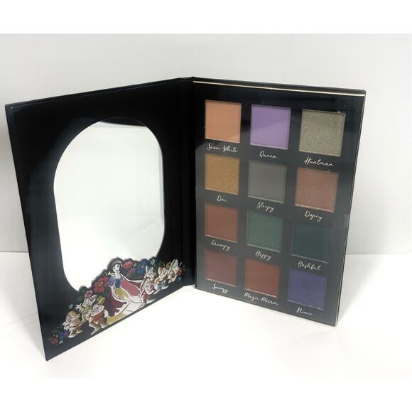 Disney Snow White and the Seven Dwarfs Eyeshadow Palette Mirror Taste Beauty New - Picture 2 of 4